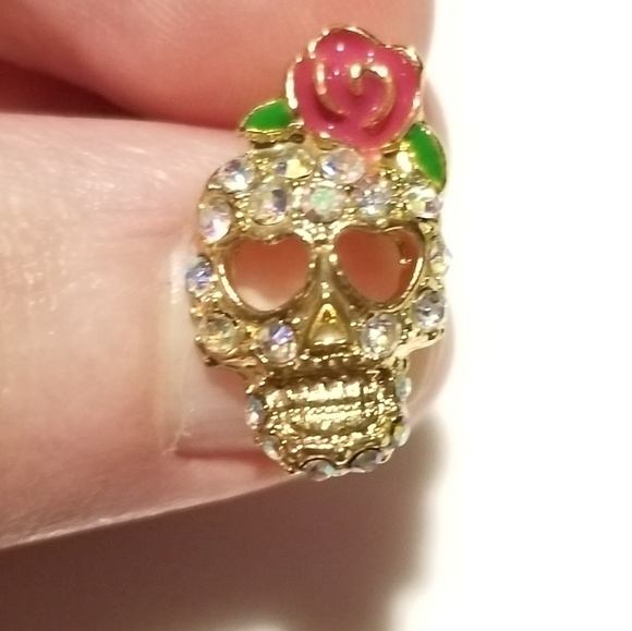 SKULL SKELETON STUD EARRINGS PUNK GOTHIC STATEMENT - Picture 4 of 4